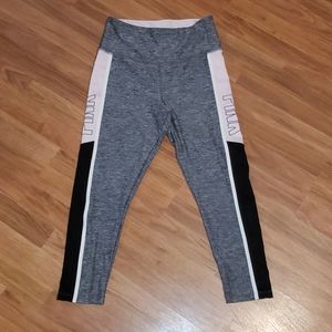 VS PINK Ultimate 7/8 leggings with pockets
